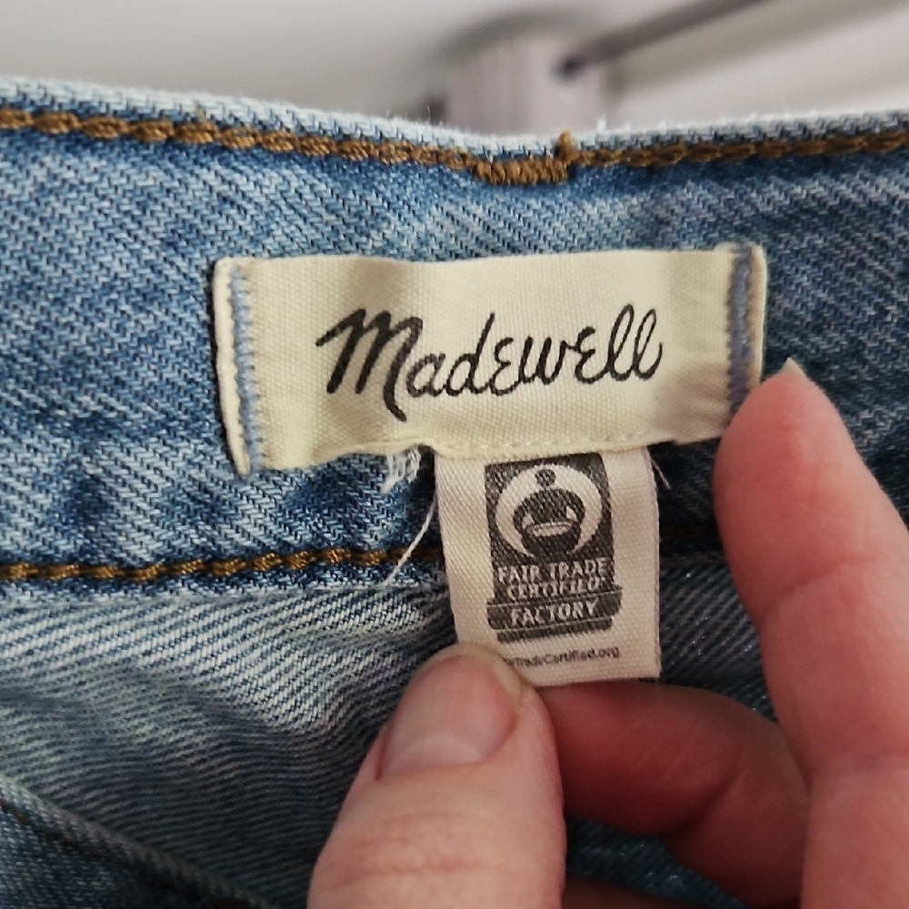 Madewell Dean Straight Leg 26P Light Weight Denim Jeans